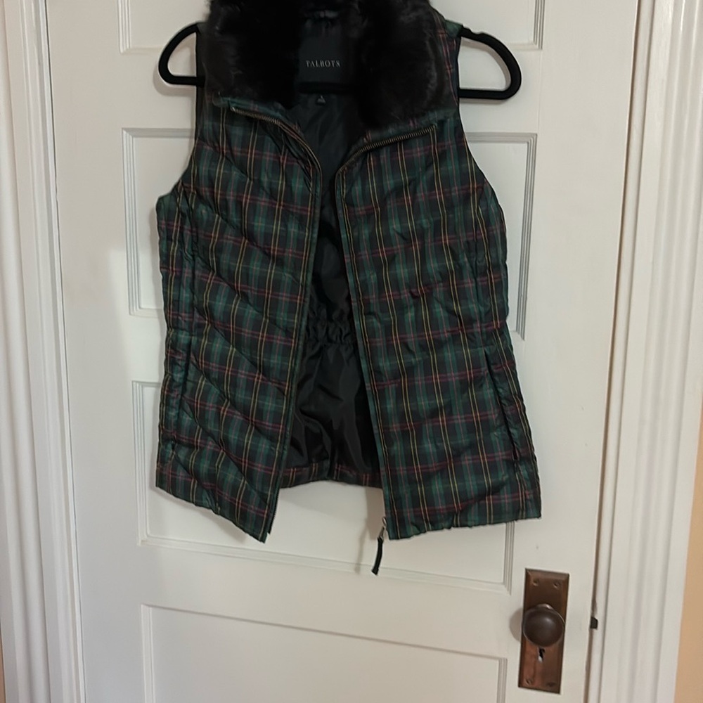 Talbots Puff Green Plaid Vest with Black Faux Fur Collar. Size S. Polyester.